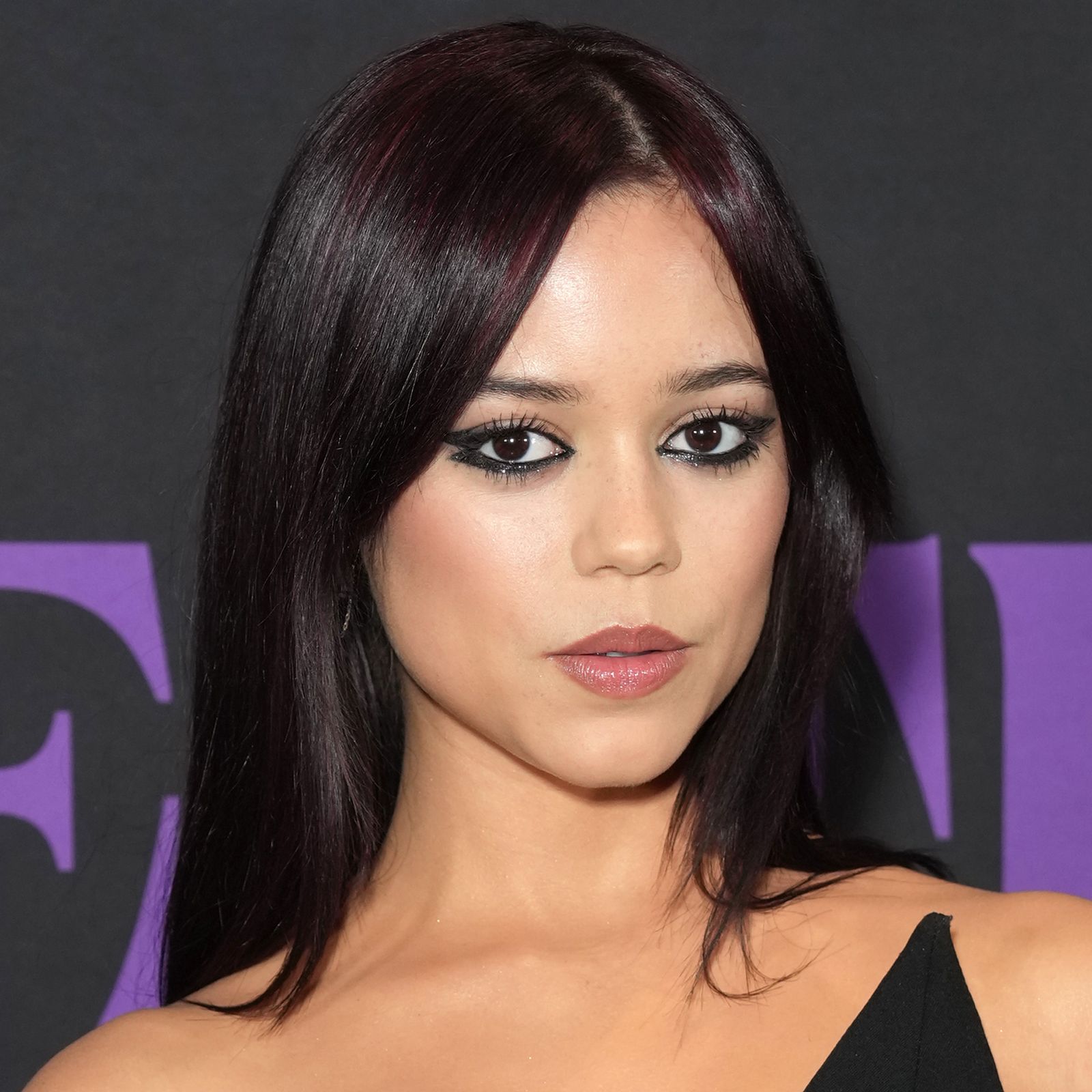 Jenna Ortega Bleached Her Brows and Looks Completely Different