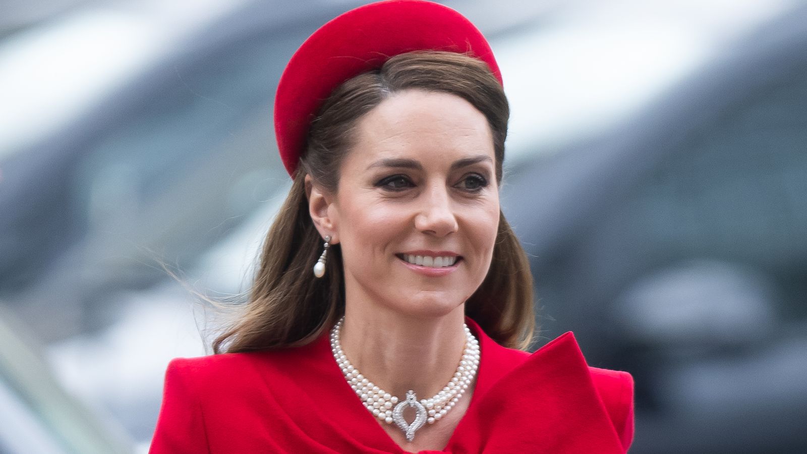 Do My Eyes Deceive Me, or Did Kate Middleton Change Her Hair Color?