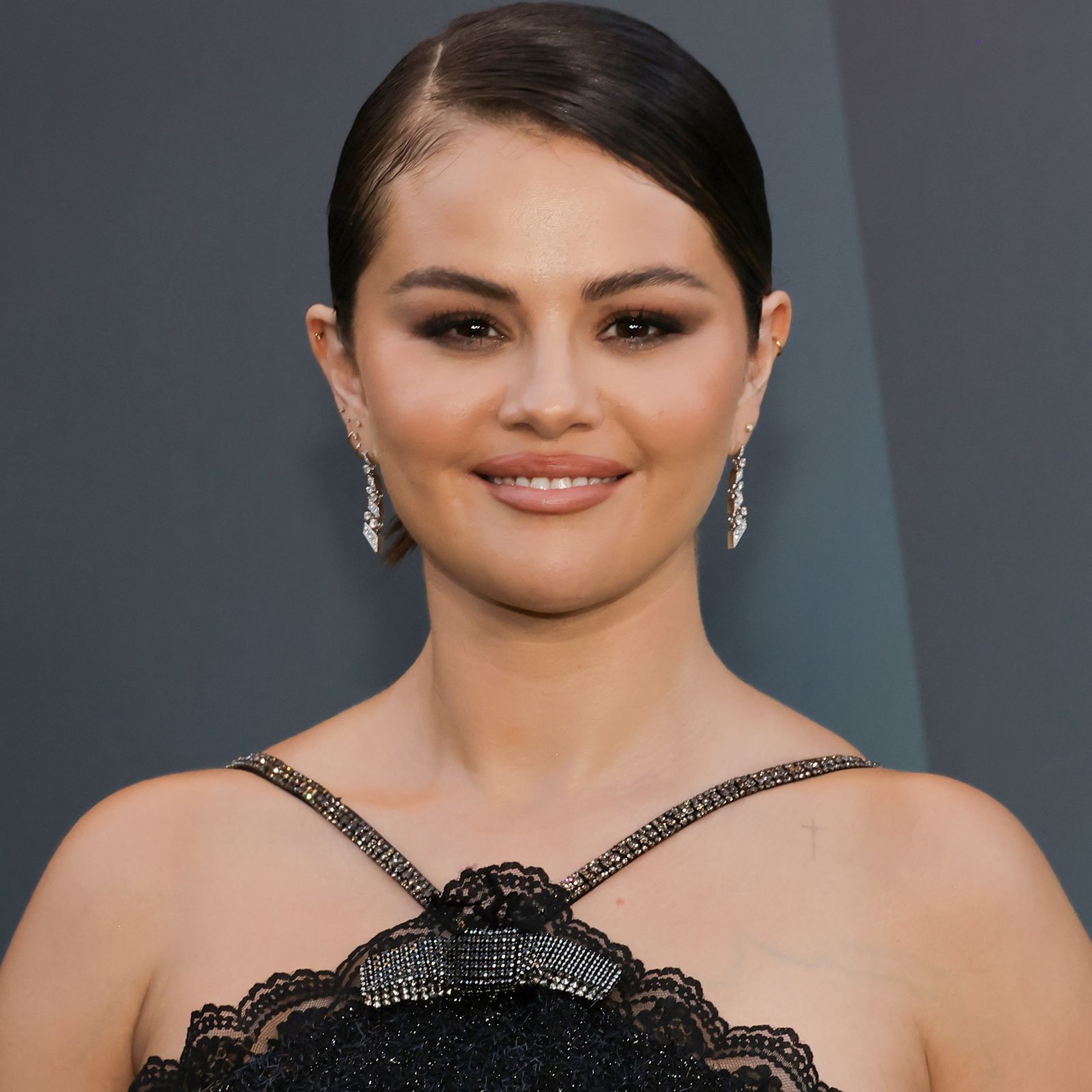 Selena Gomez's Lob Is Equal Parts Sleek and Swingy